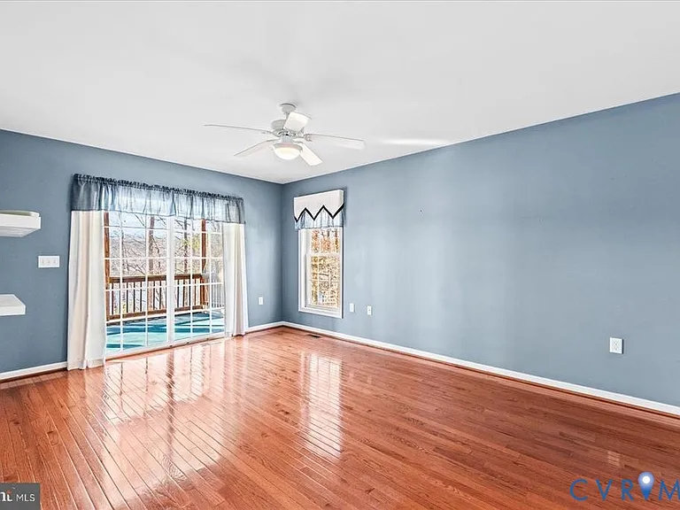 686 Lake Caroline Dr — Photo 30