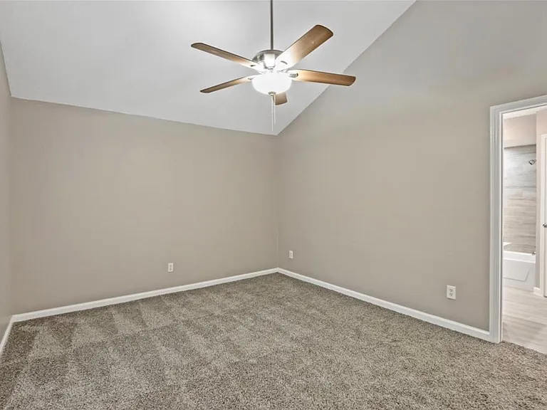 6903 White Tail Dr — Photo 8