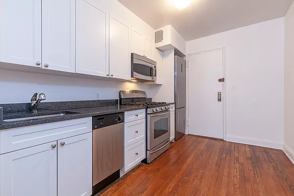 Sold by Douglas Elliman | media 10