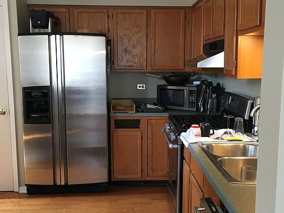4th image of 557 Woodhaven Dr