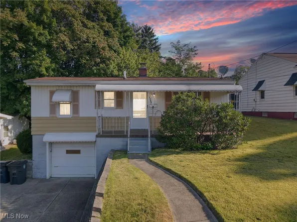 2243 E Market St, Akron, OH 44312