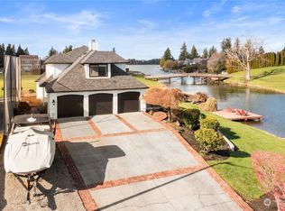 19817 Island Pkwy E, Lake Tapps, WA 98391