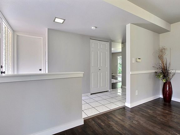 3rd image of 11108 Wauna St SW