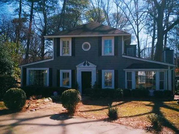 2095 Mc Kinley Rd NW, Atlanta, GA 30318