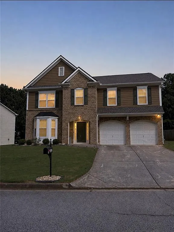 4 bed, 2.5 bath, 3033 sqft, $2,600 — Photo 1