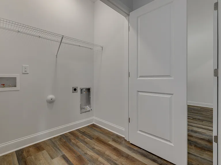 503 Winsor St — Photo 18