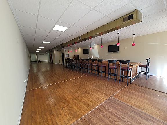 3rd image of 115 E Virginia Ave
