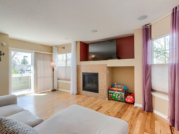 a Living Room 5 (2).jpg
