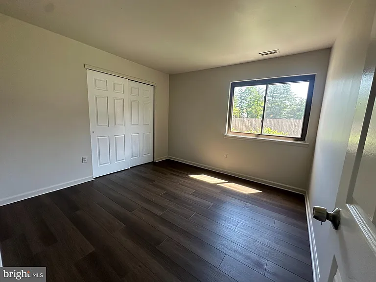 201 Lucas Ln — Photo 12