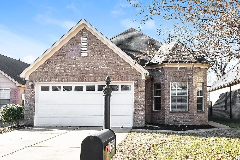 3 bed, 2.0 bath, 1508 sqft, $2,620 — Photo 1
