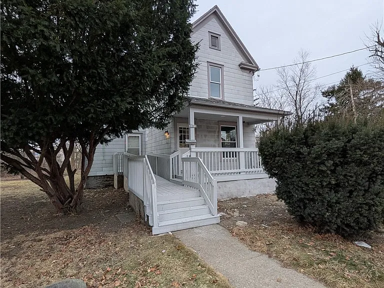 315 Sullivan St — Photo 1