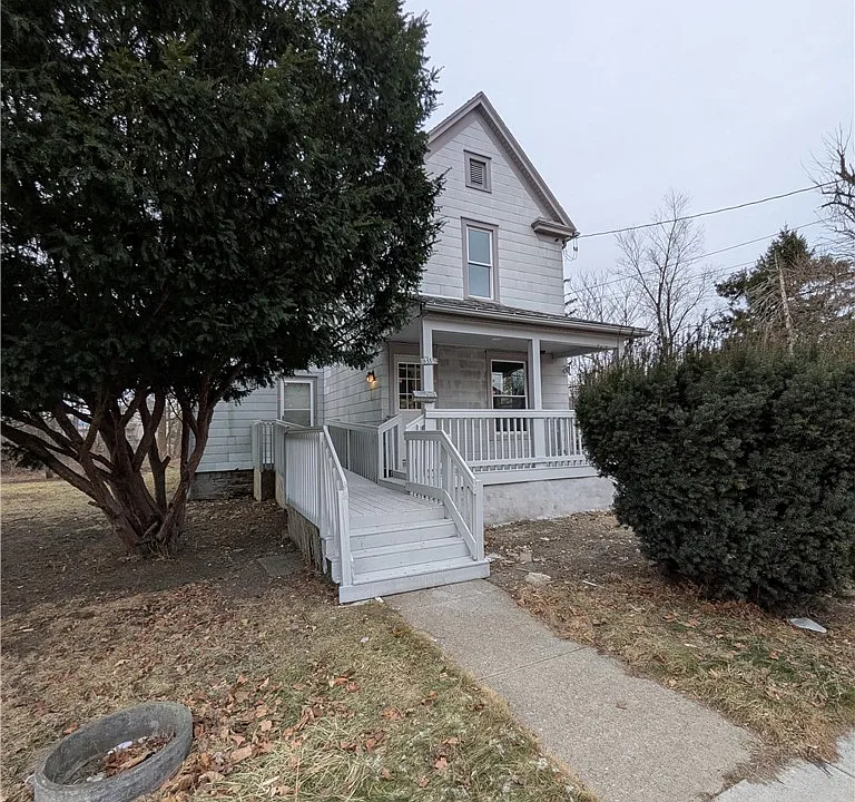 315 Sullivan St