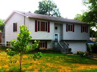 4420 Hilltop Dr, Wonder Lake, IL