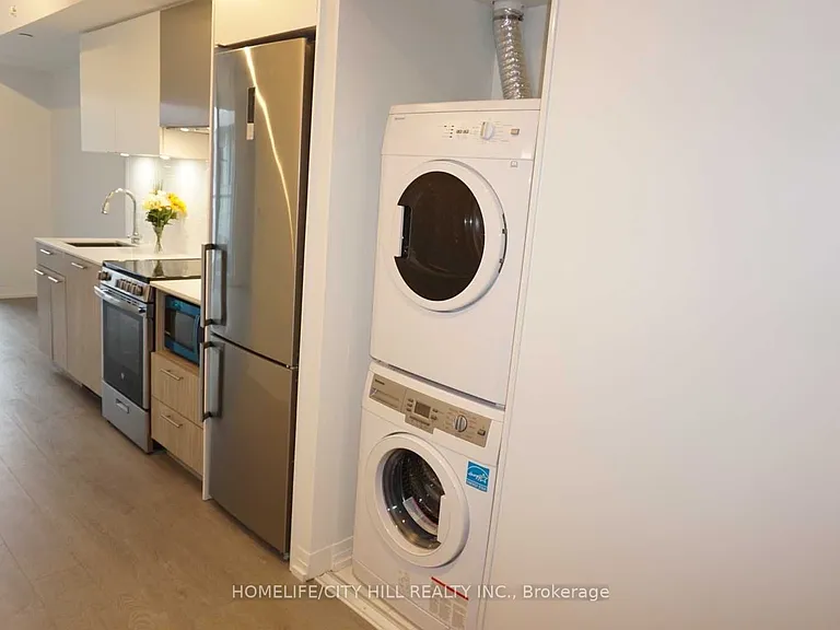 251 Jarvis St #702 — Photo 6