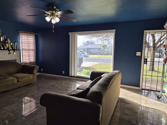 3rd image of 748 N Bellah Avenue