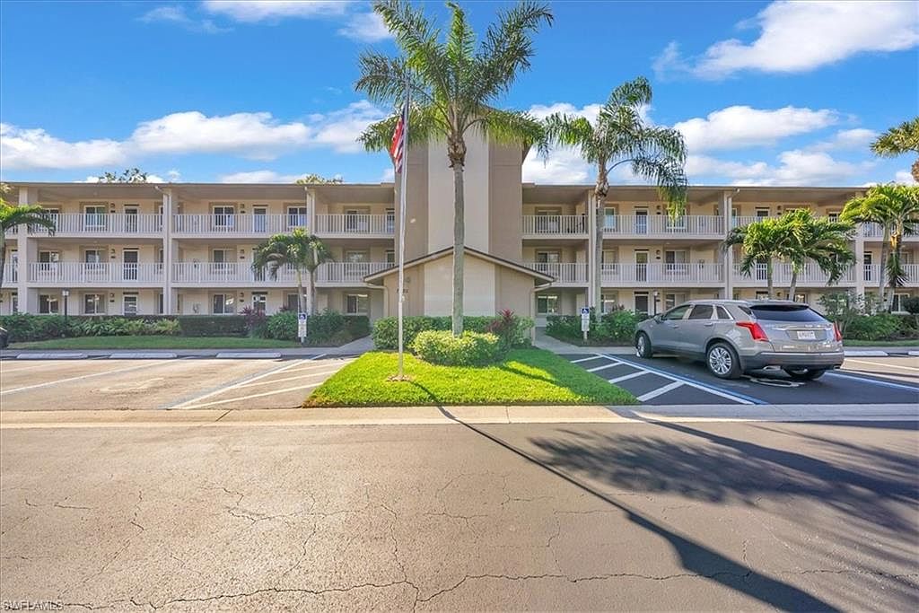 7320 Glenmoor LN #2304