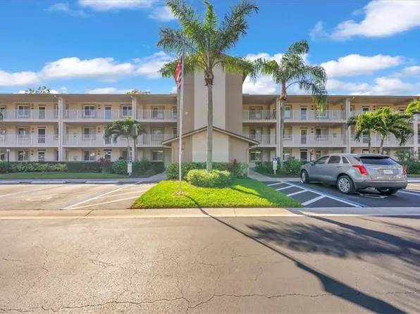 7320 Glenmoor LN #2304, NAPLES, FL 34104