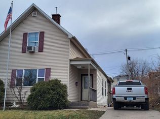 512 W 5th St, Muscatine, IA 52761