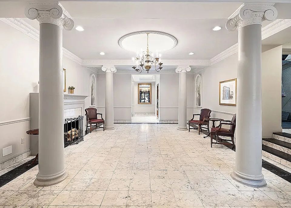 1st image of 250 W 88th St APT 208