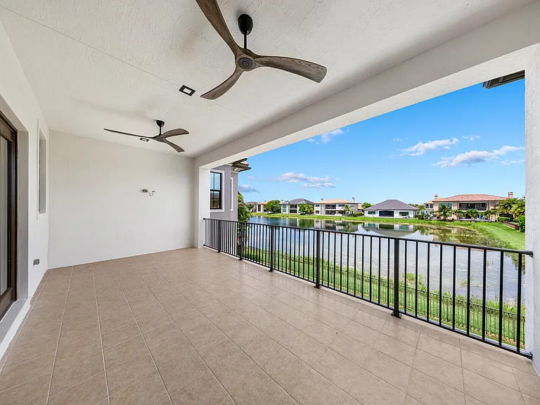 9065 Watercrest Cir E — Photo 26