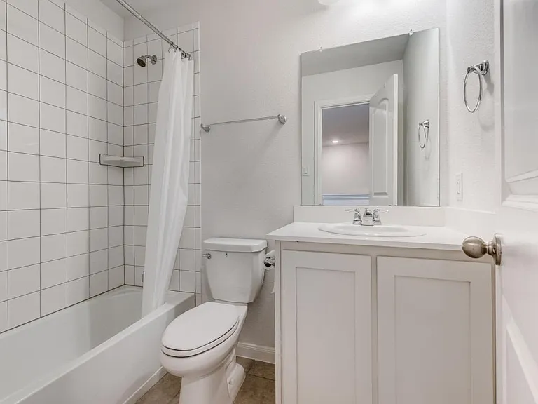 226 Griffith Dr #28 — Photo 23
