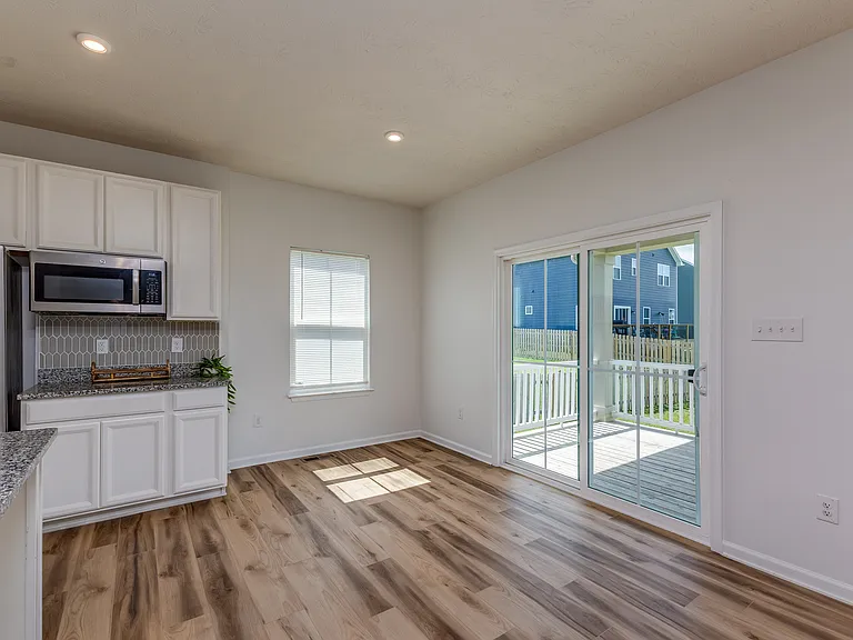 403 Sydney Dr — Photo 9