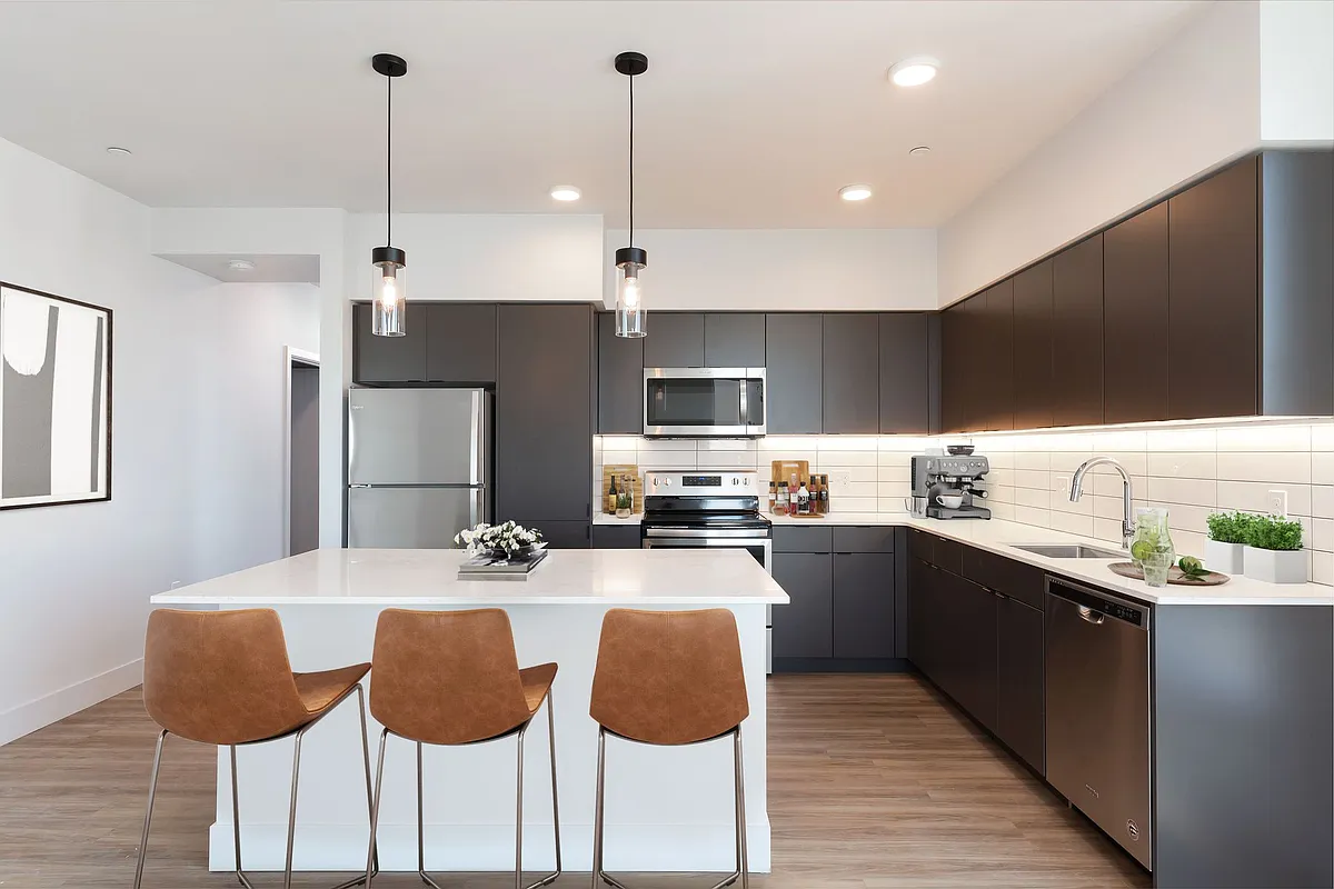 Building Photo - Adell Apartments