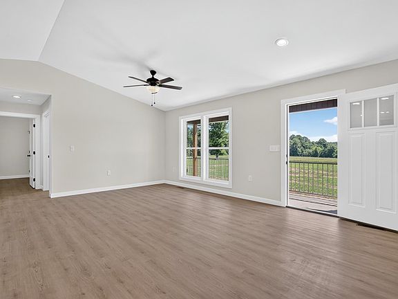4th image of 254 Bob Johnson Ln