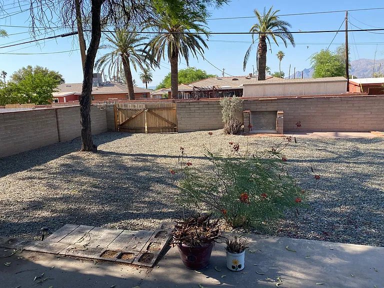 851 E Alturas St — Photo 3