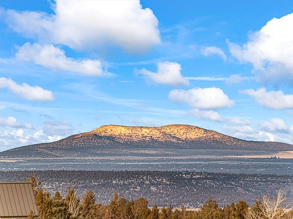 2nd image of 360 Vista Rim Dr