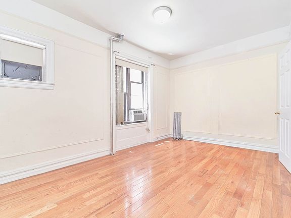 3rd image of 583 W 177th St APT 4