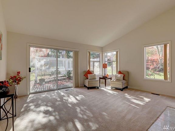 4th image of 3694 225th Pl SE #1338
