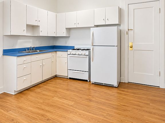 2nd image of 1589-1595 Beacon St #11