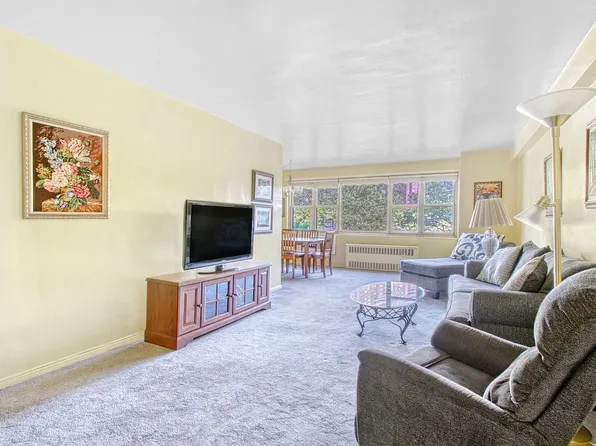 458 Neptune Ave APT 3R, Brooklyn, NY 11224