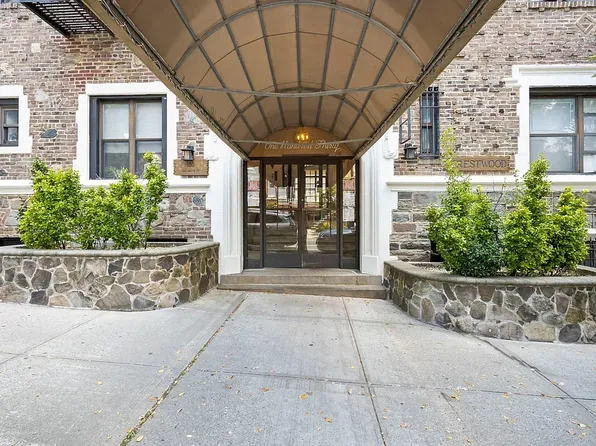 130 Bayridge Parkway image 12 of 13