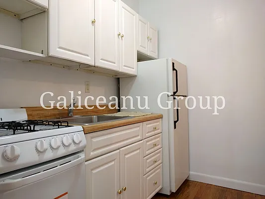 Rented by Lexington Real Estate Group | media 15