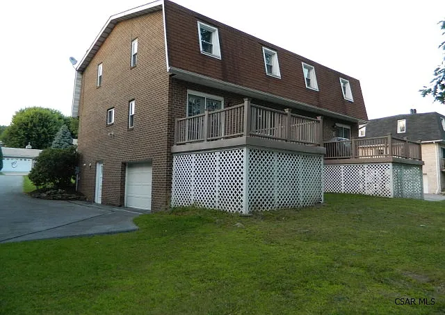 116 Berkey Dr — Photo 2