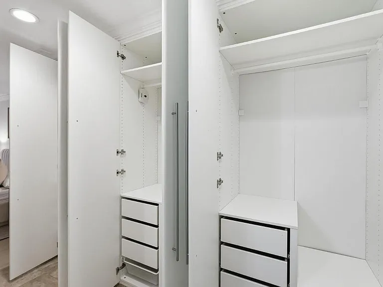 3335 La Mesa Dr — Photo 13
