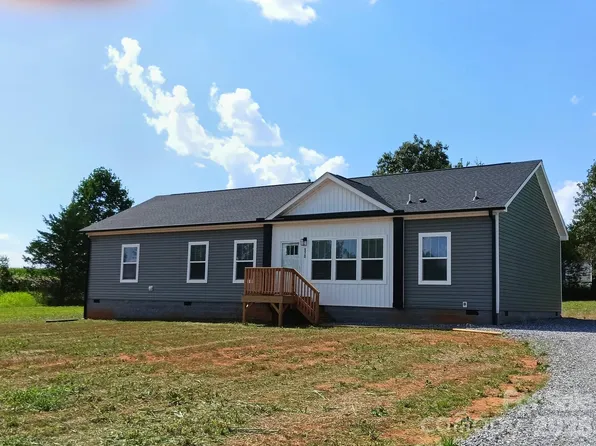 570 Drumstand Rd, Stony Point, NC 28678