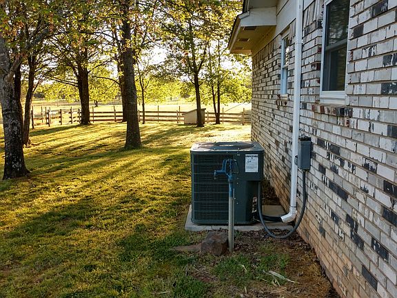 2nd image of 498 Homer Roach Ln