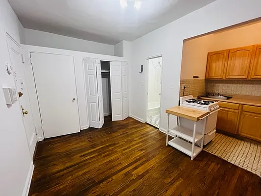 Rented by Bond New York | media 1