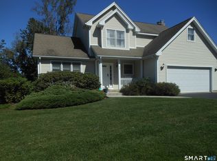 29 Skyview Ter, Manchester, CT 06040