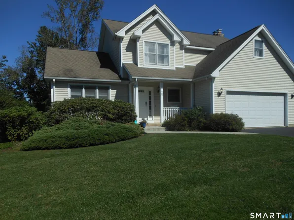 29 Skyview Ter, Manchester, CT 06040