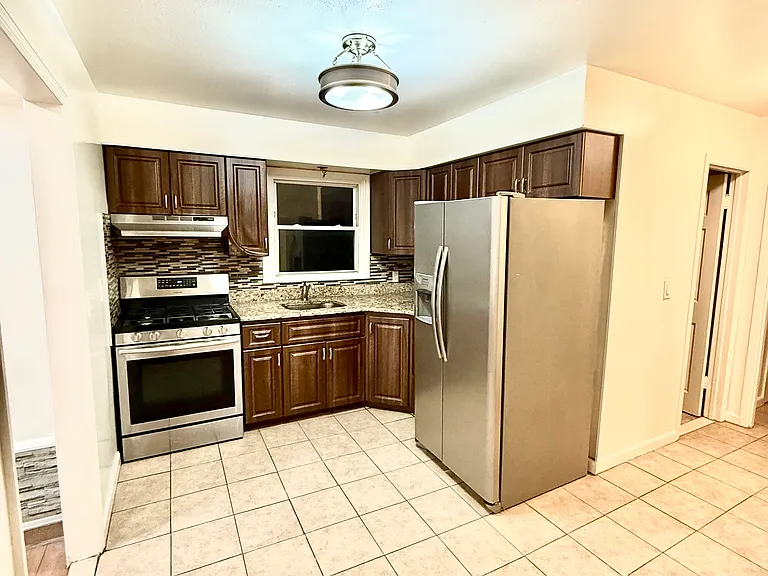 147-17 N Conduit Ave #2 — Photo 1
