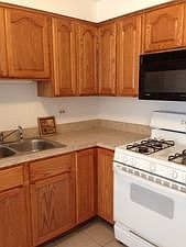 4th image of 9983 Linda Ln
