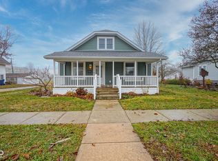 402 E 2nd St, Sheridan, IN 46069