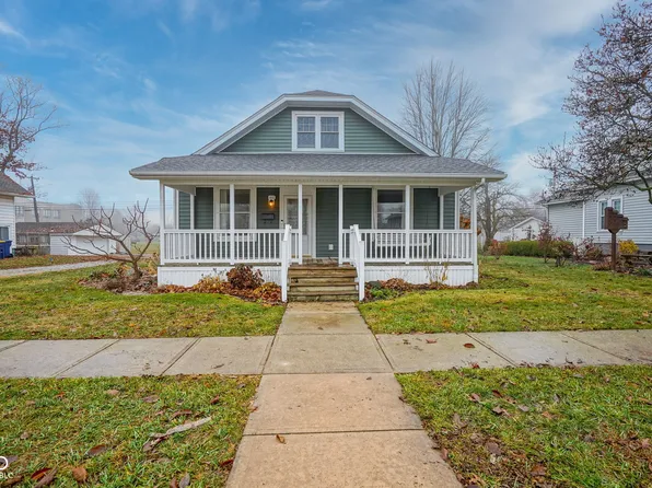 402 E 2nd St, Sheridan, IN 46069