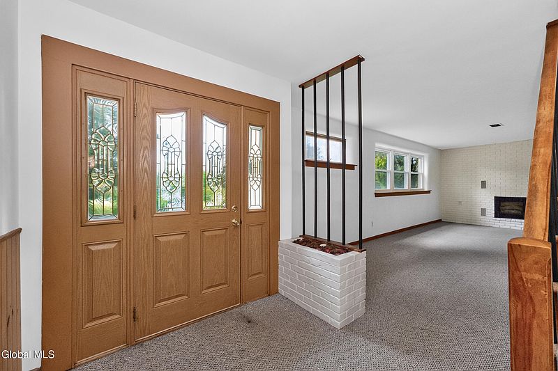 4th image of 1082 Cornelius Avenue