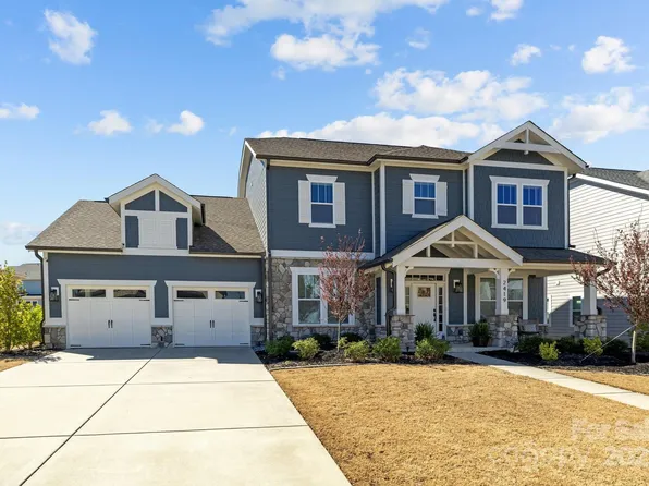 2419 Paddlers Cove Dr, Clover, SC 29710