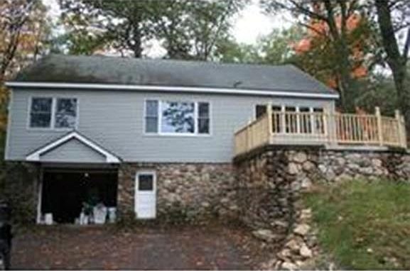 2nd image of 390 Maple St